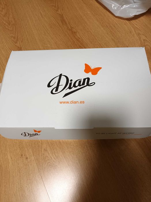 Работни обувки - DIAN ALICANTE BLACK/RED O1 FO SRC 3535