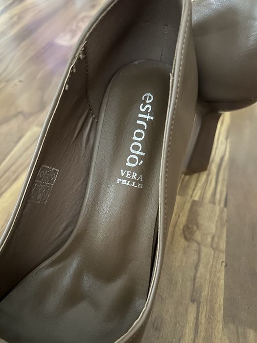 Нови обувки на токче