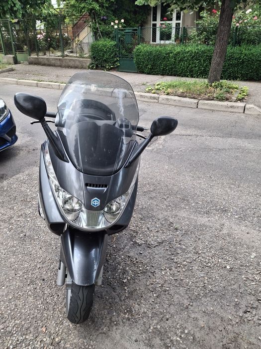 Vând Scuter Piaggio X8 125 cc 11 kw B125