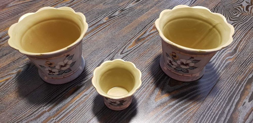 Ghiveci masca cu decoratiuni florale