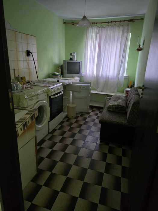 Дава се под наем Етаж от къща в Асеновград - 40 кв.м за 153 € - Снимка #2