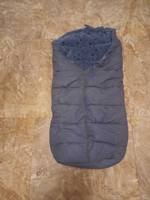 Продавам бебешки чувал за количка