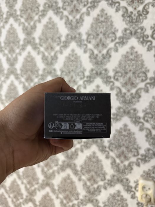 Продам оригинальный парфюм от Armani intensely