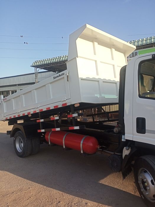 İSuzu yuk avtmobili