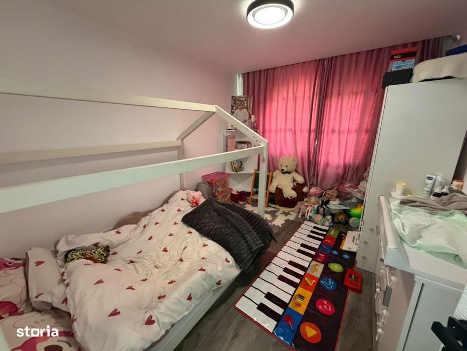 Apartament 3 camere, 71 mp, zona Hotvon