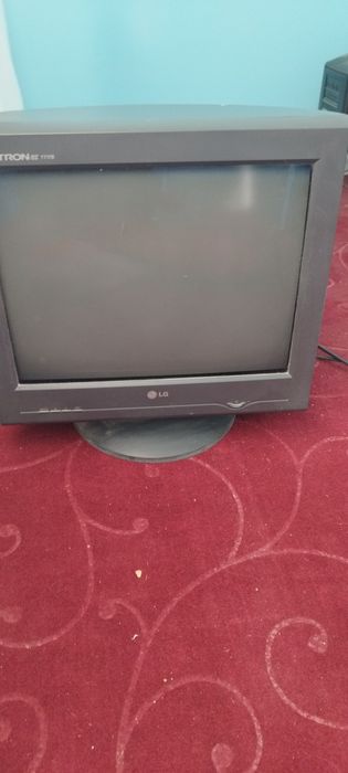 Продаю компьютерный монитор LG .