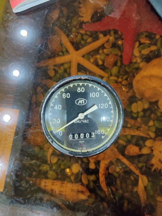 Продаю спидометр для мото