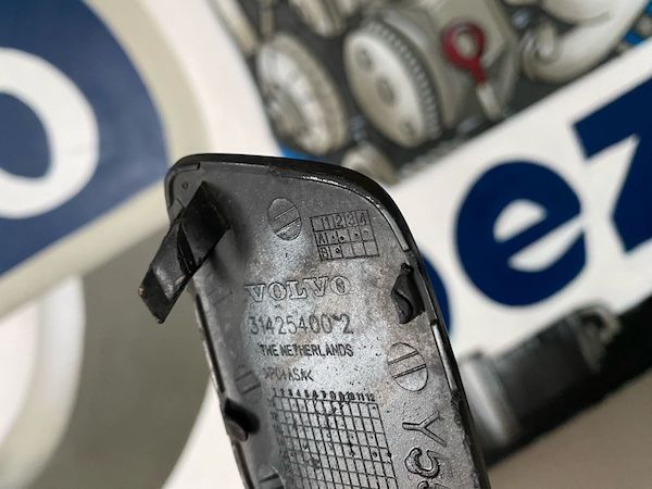 Capac tractare fata Volvo V40 V40CC 2012-2019 31425400