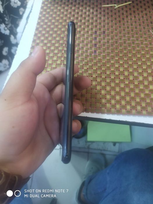 Iphone 7   128GB jet black