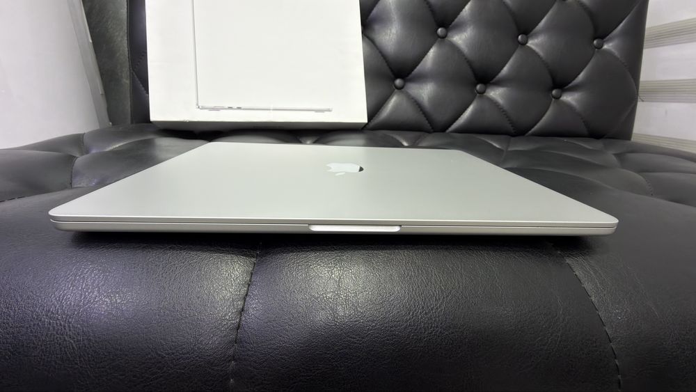 Apple MacBook Air M3 8GB\256GB 2024 15 экран идеал