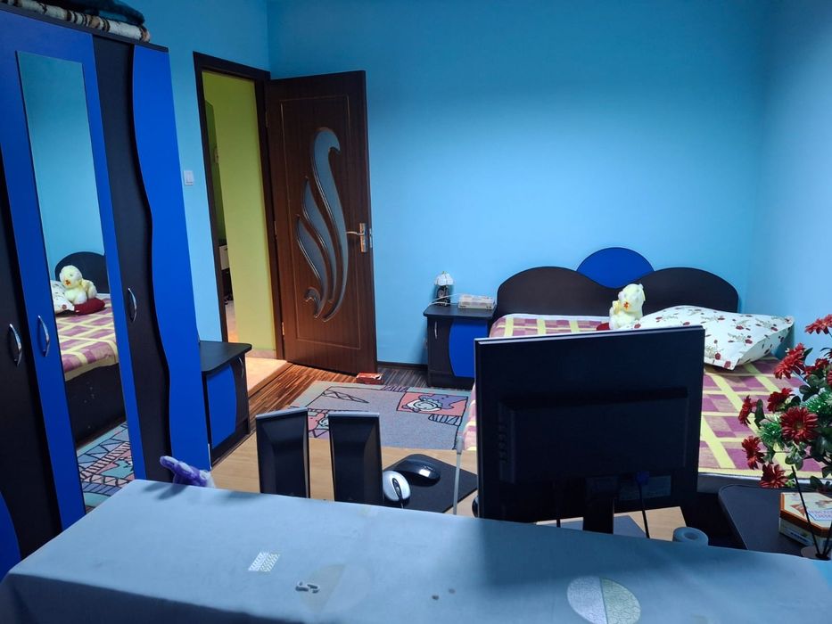 Vând apartament 2 came in  orasul Cîmpulung Muscel