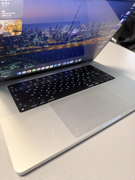 Macbook pro M2 16"(2023) 16GB/512