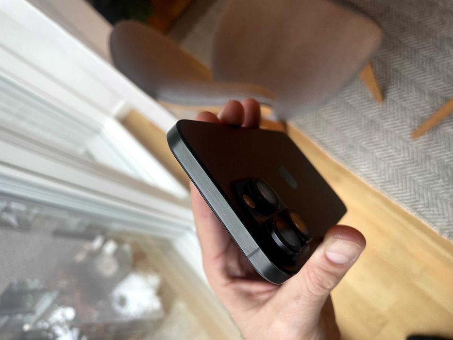 iPhone 16 Pro Max 256 GB - като нов с 99% батерия!