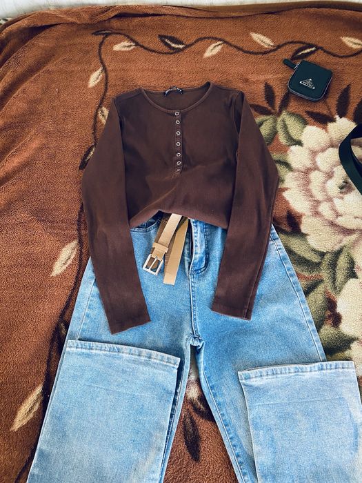 Отдам джинсы и кофточку