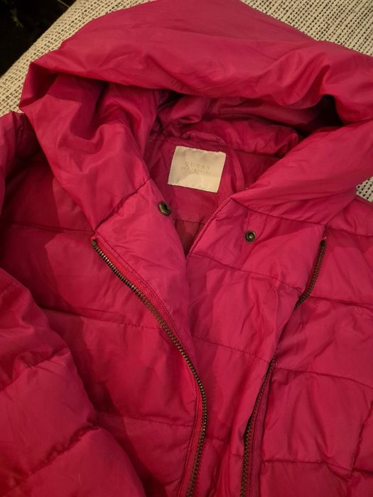 Оригинална парка от гъши пух на марката guess