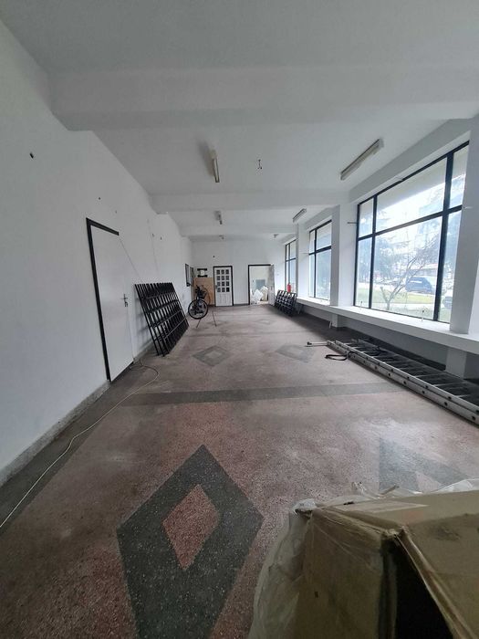 Дава се под наем Магазин в Търговище, Изток 1 - 120 кв.м за 510 € - Снимка #2