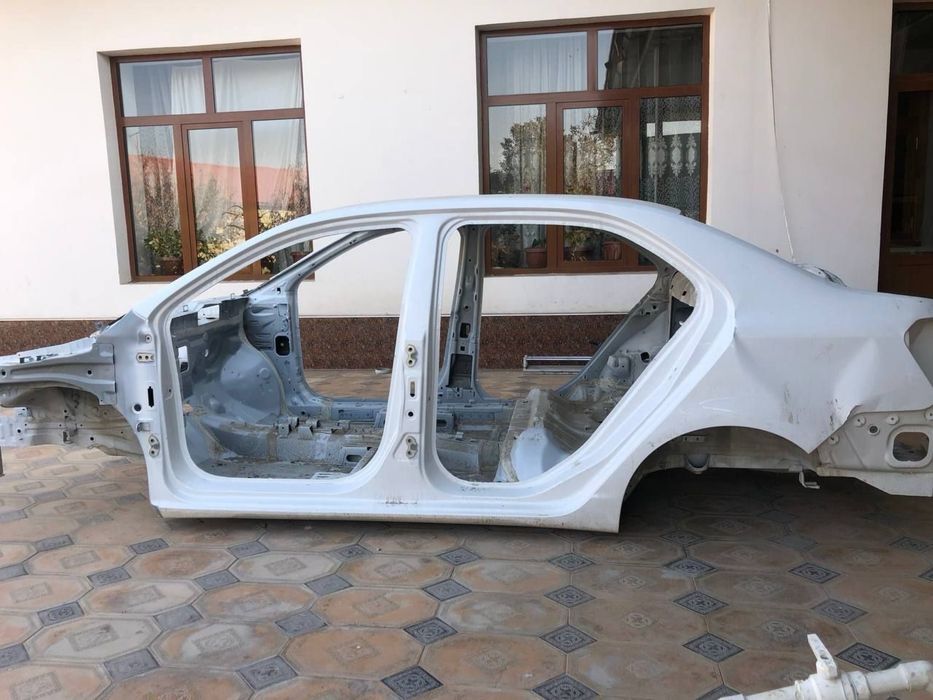 Cobat kuzov sotiladi 15 aprel 2025 salondan chiqgan