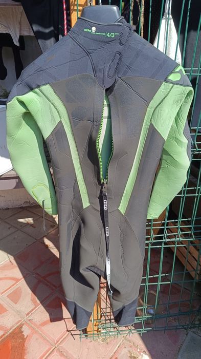 Neopren Kitesurf 4/3 M