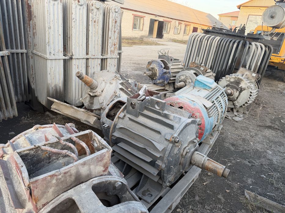 Продам тронсформатор и электро двигателя