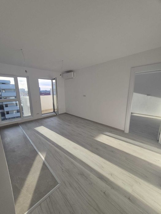Proprietar vand apartament 2 camere, tip Studio semidecomandat, strada Biruintei