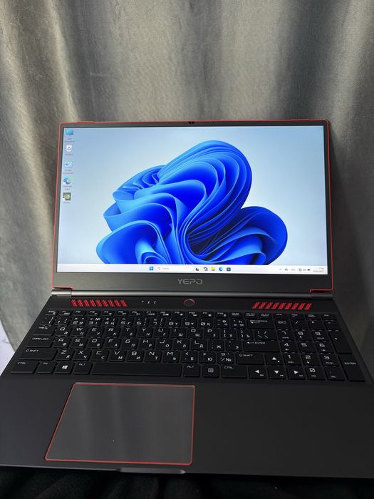 Продам игровой ноутбук YEPO FT8