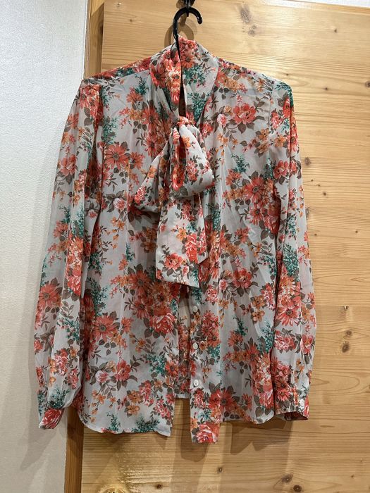 Дамска цветна риза
