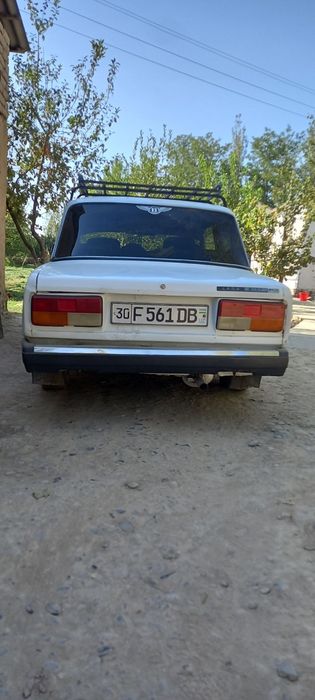 Vaz 2107 sotiladi