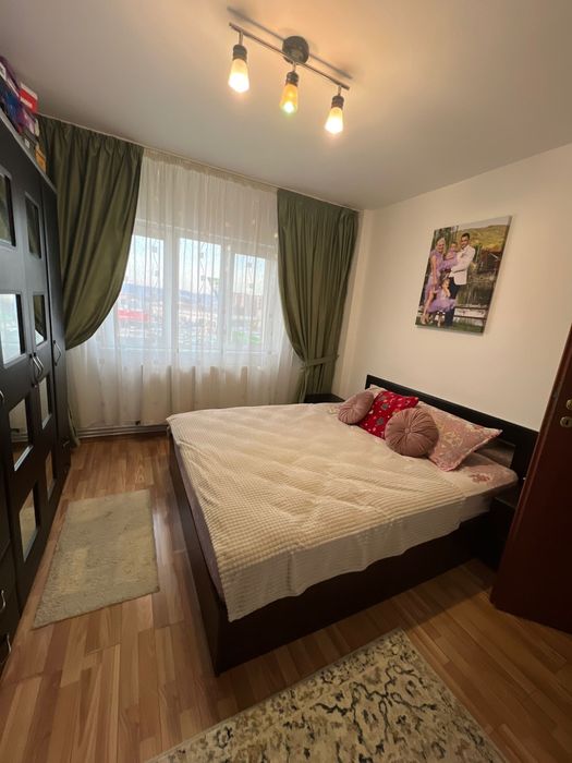 Vand apartament 2 camere decomandat,etaj 3