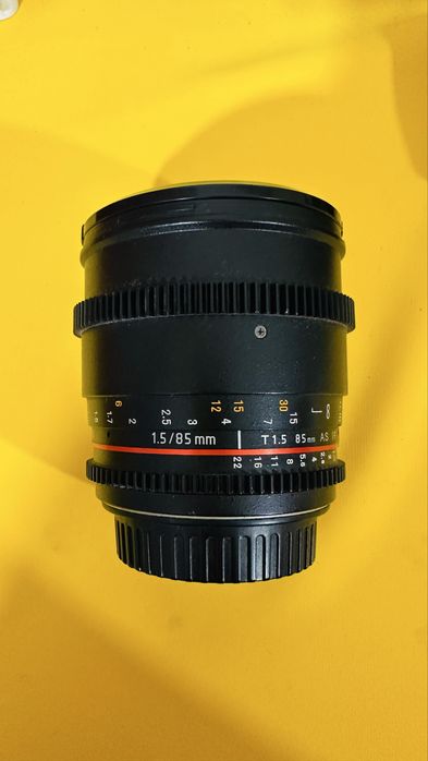 Обектив фотоаппарат
