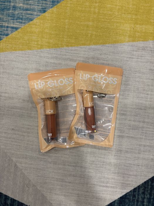 Блеск для губ LIP GLOSS