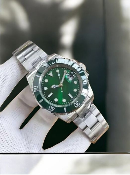 Rolex soatlari xar xil turdagisi mavjud