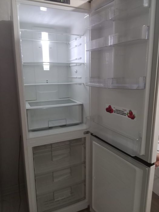 Холодильник LG-2метраА+NO FROST