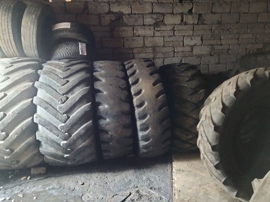 Шины 18.00-25 на погрузщик.