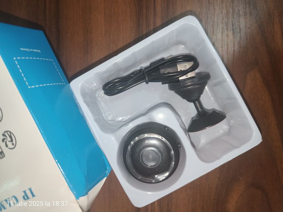 Vând mini cameră supraveghere WI-FI