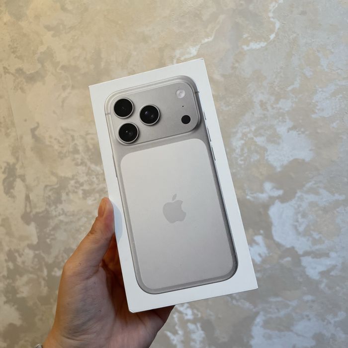 Абсолютно новый, запечатанный. iPhone 17 Pro 512 GB White Titanium.