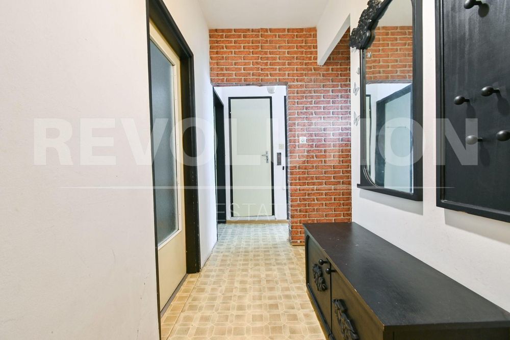 Продава се Тристаен апартамент в София, Връбница 2 - 80 кв.м за 1275 €/кв.м - Снимка #9