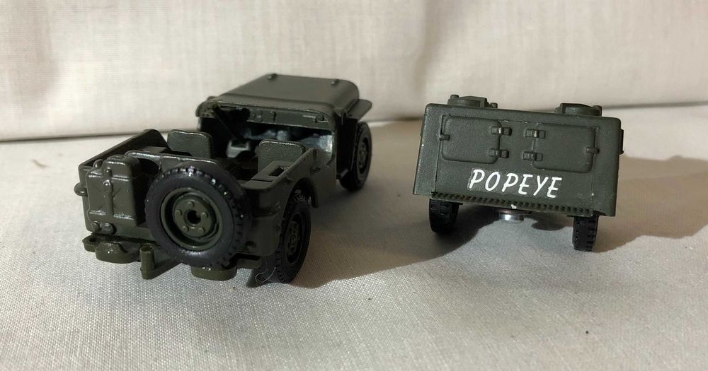 Macheta Jeep Willys cu remorca Solido metal 1 43 original