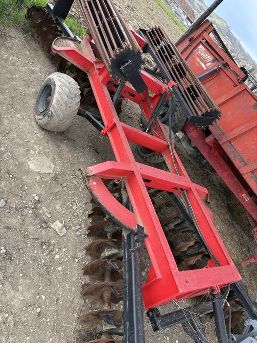 Semanatoare de porumb 6 randuri si Disc de 6 metri