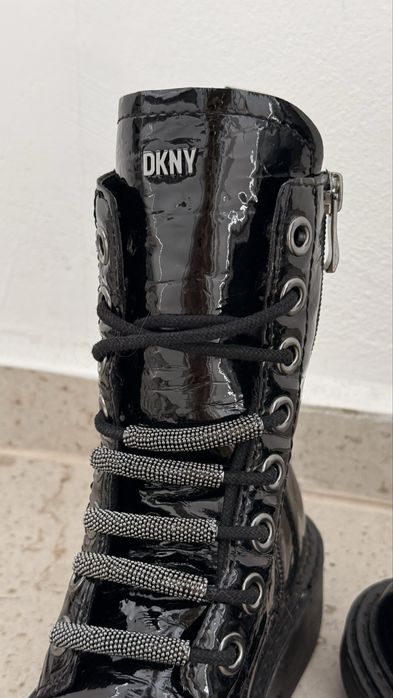 Нови ботуши DKNY, размер 35,5