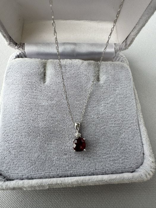 Pandantiv si lant din aur