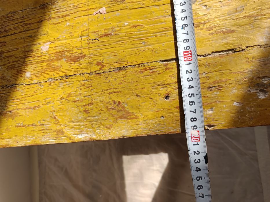 Продам стол деревянный