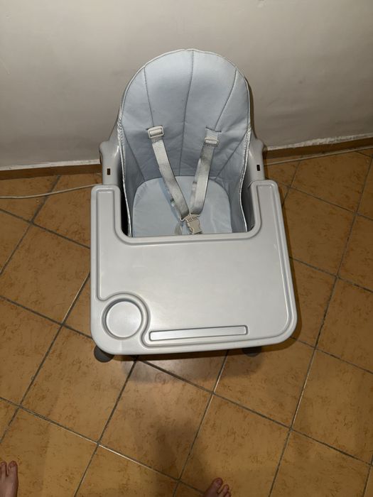 Стульчик для кормления Hayley Baby