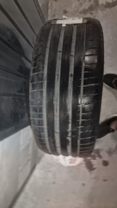 2 Гуми Мишлен   летни 255/40/21