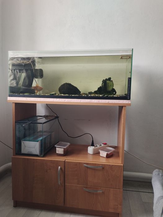 Продам аквариум 80 литров.