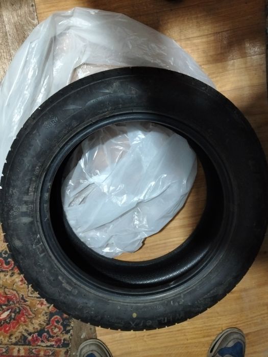 Шины 215/60R17 новый