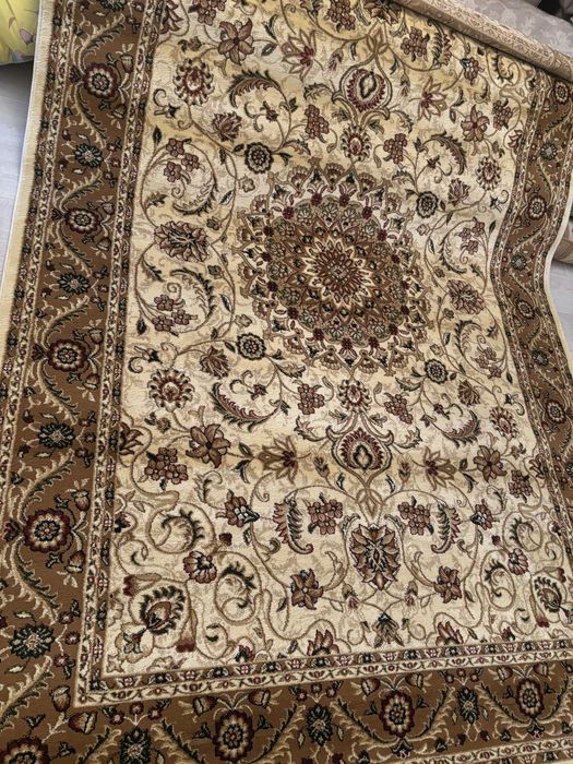 Ковры и дорожки новые и б/у