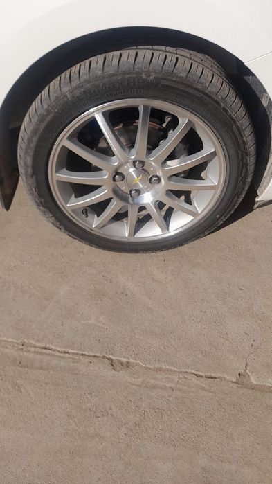Optra 17 razmerli diska sotiladi 205/50/r17  100teshikli