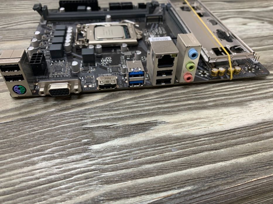 Мат плата с процессором i7 10700k