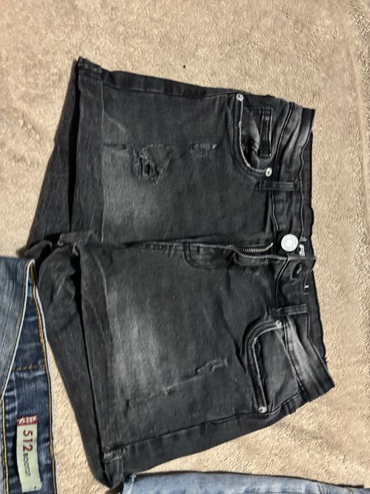 Lot pantaloni scurți blugi Levi’s