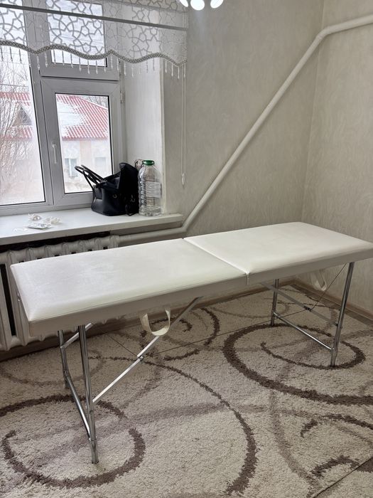 Кушетка для наращивания ресниц